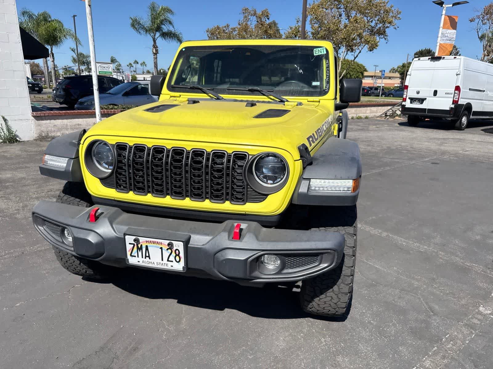Used 2024 Jeep Wrangler Unlimited Rubicon AWD/4WD image 3