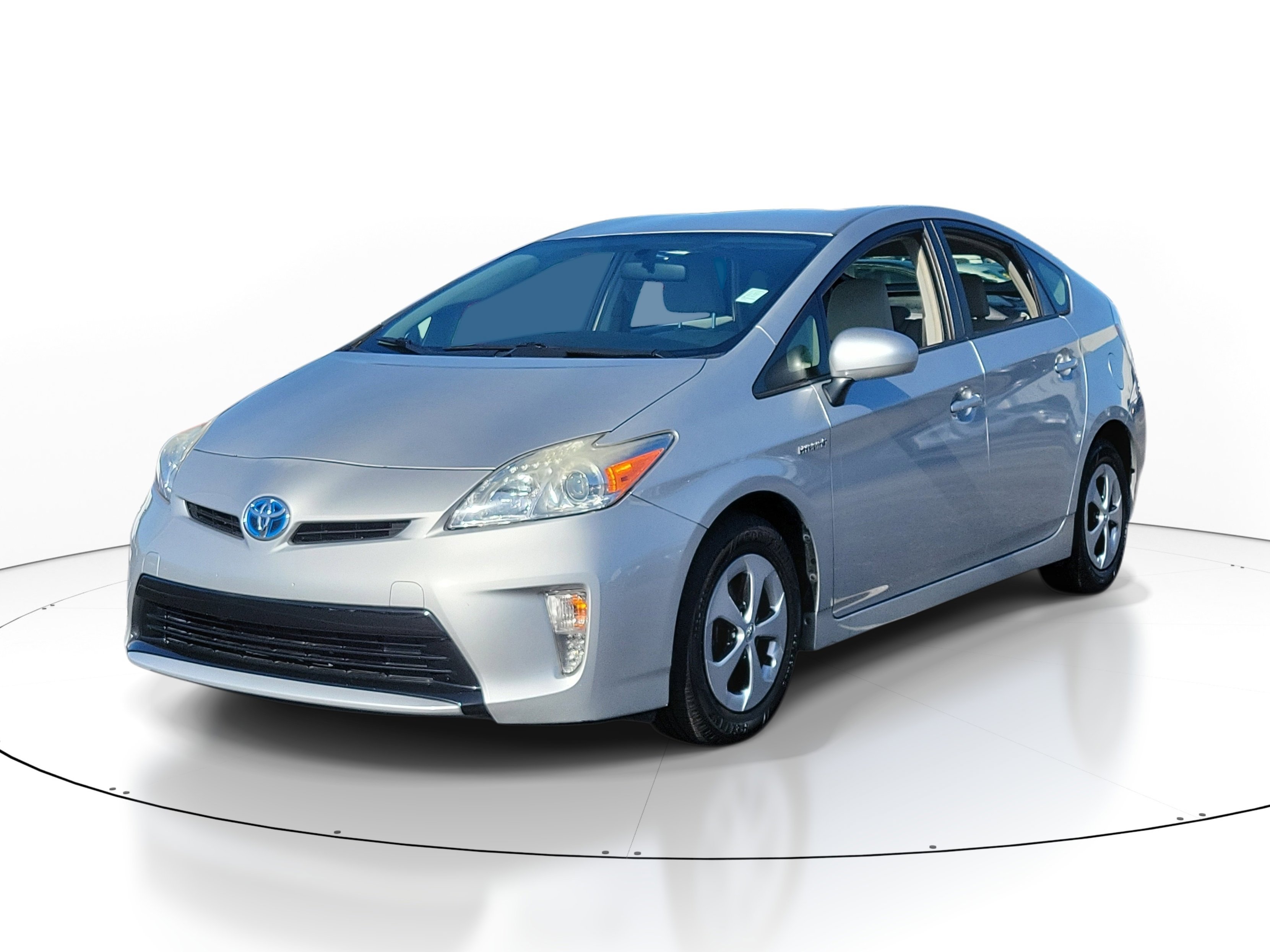 Used 2015 Toyota Prius Two FWD image 3