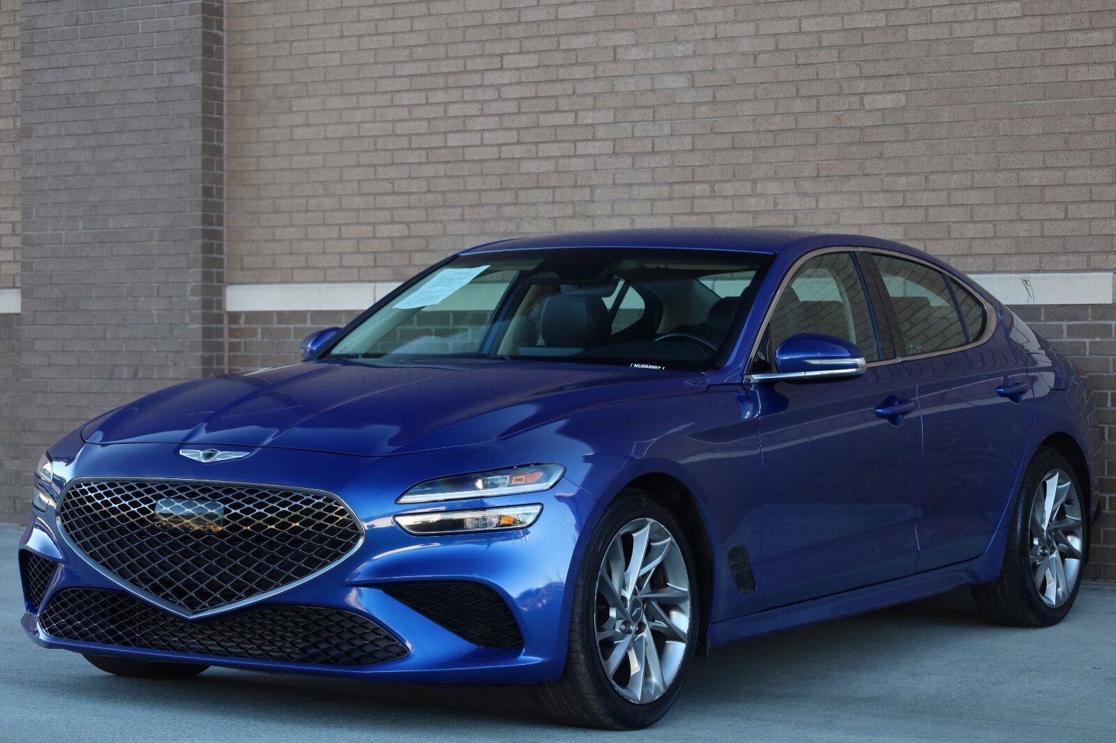 Used 2022 Genesis G70 2.0T RWD image 5