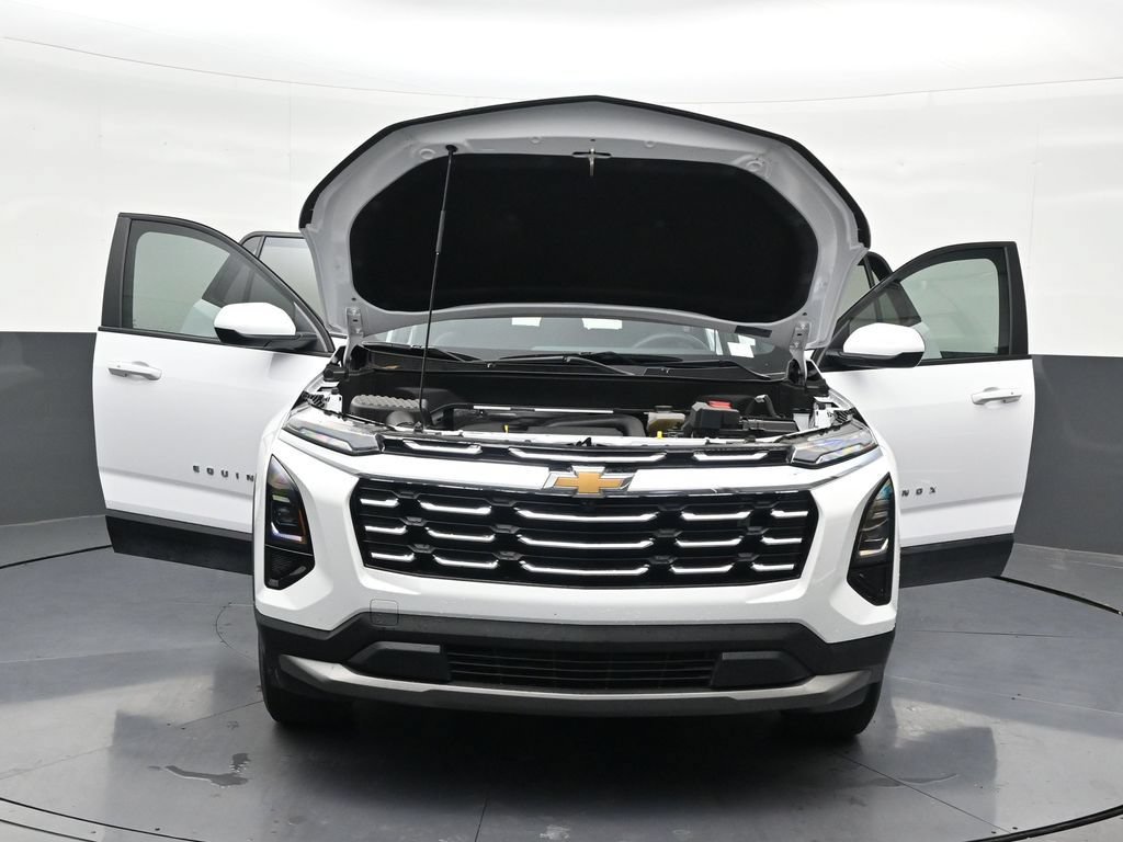 Used 2026 Chevrolet Equinox LT AWD/4WD image 37