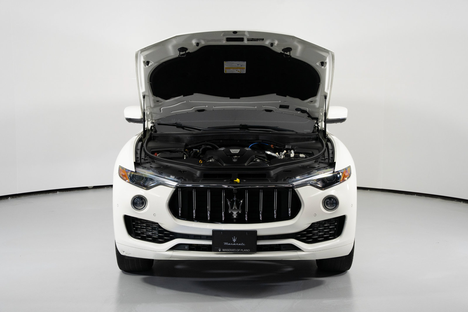Used 2023 Maserati Levante GT AWD/4WD image 3