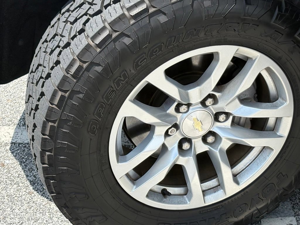 Used 2019 Chevrolet Silverado 1500 LTZ w/ LTZ Convenience Package AWD/4WD image 32