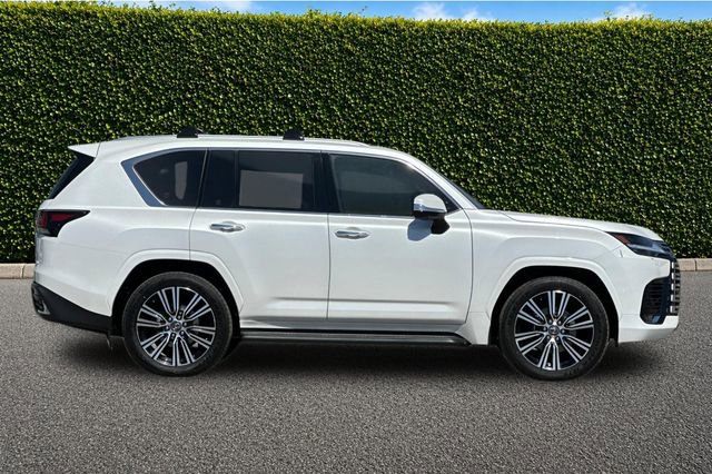 New 2026 Lexus LX 600 4WD w/ Luxury Package image 4