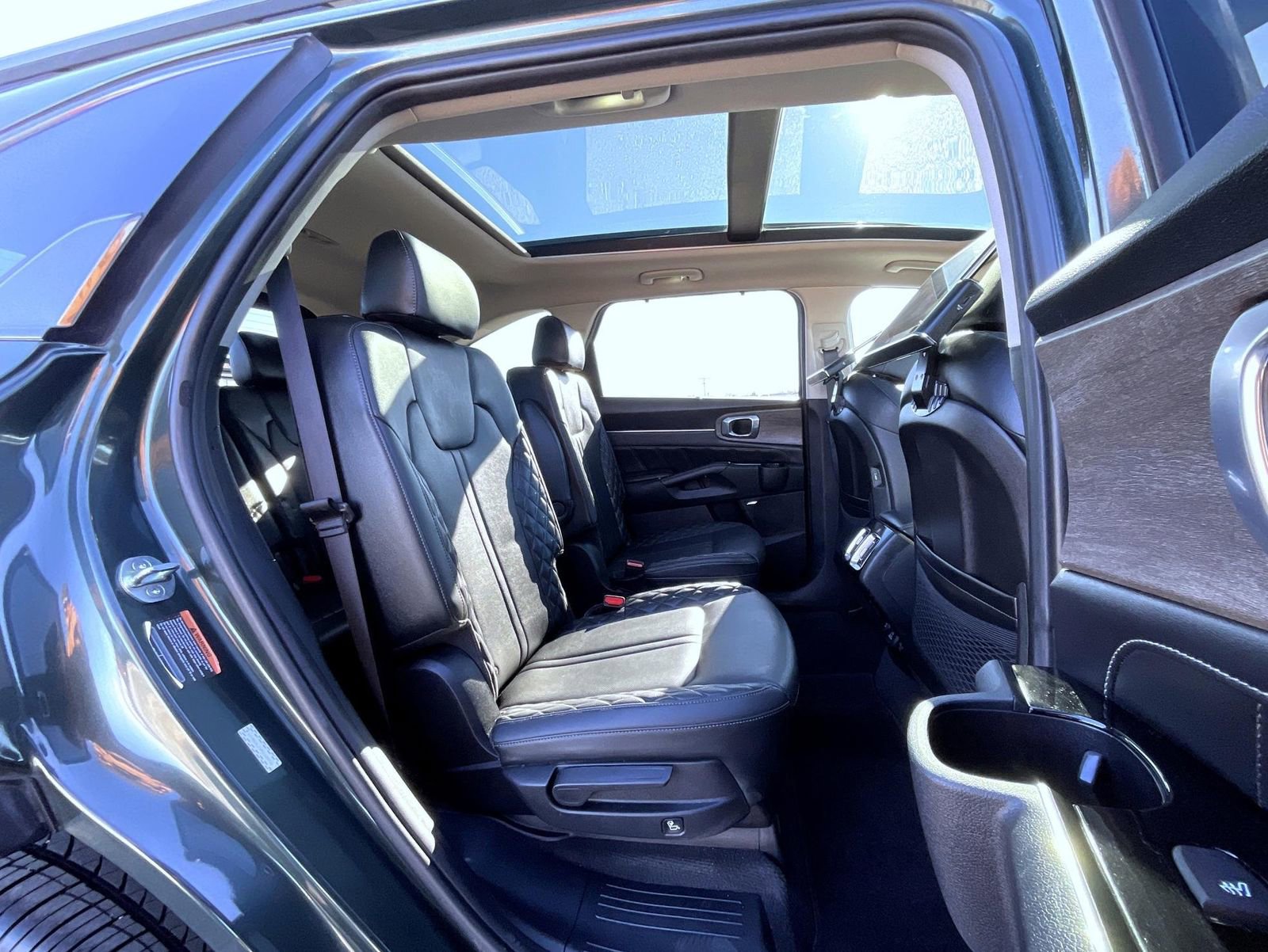 Used 2023 Kia Sorento SX Prestige image 18