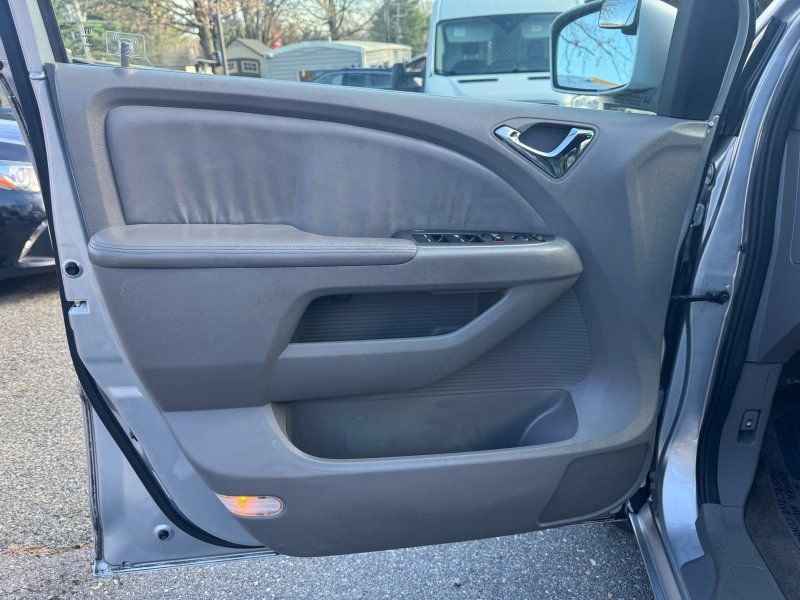 Used 2010 Honda Odyssey EX-L image 16