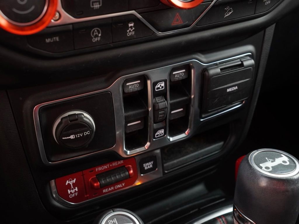 Used 2018 Jeep Wrangler Unlimited Rubicon image 13