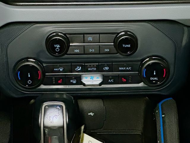 Certified 2022 Ford Bronco Black Diamond image 16