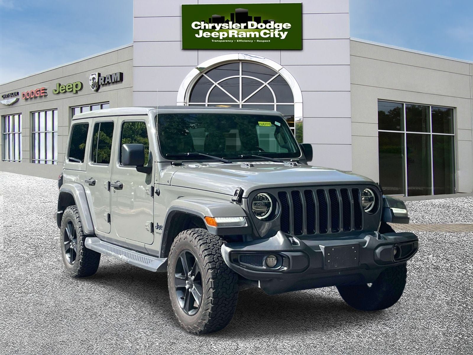 Used 2020 Jeep Wrangler Unlimited Sahara AWD/4WD image 4