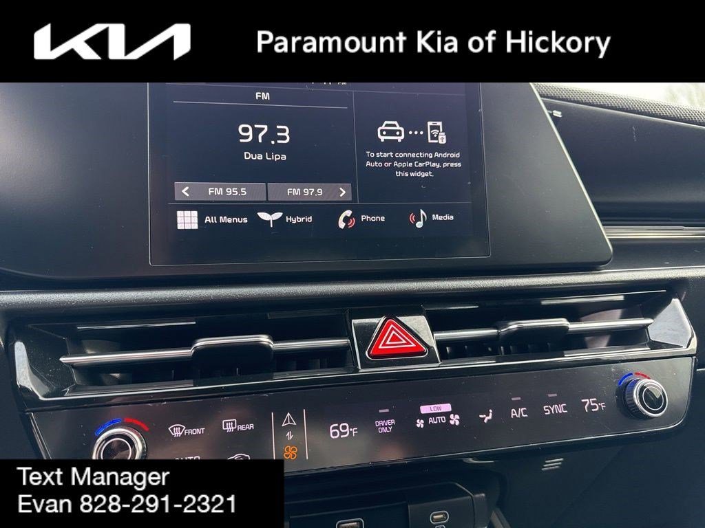 Used 2023 Kia Niro LX image 18