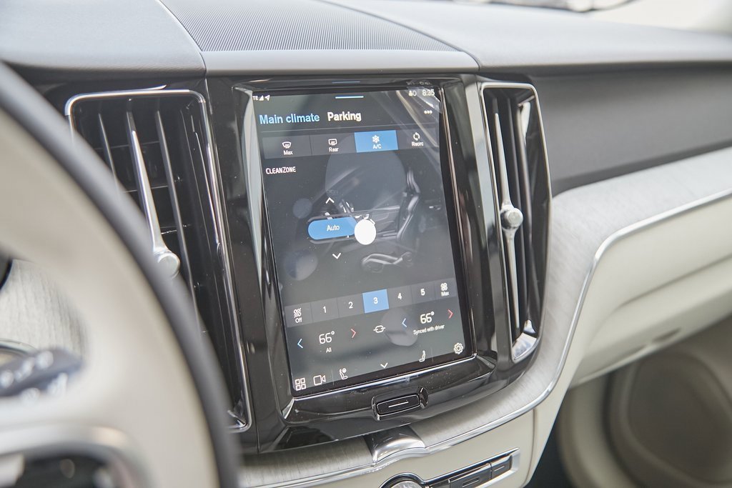 New 2025 Volvo XC60 T8 Plus w/ Protection Package Premier image 15