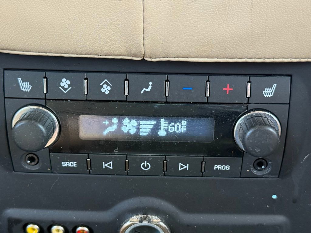 Used 2014 Cadillac Escalade Premium image 21