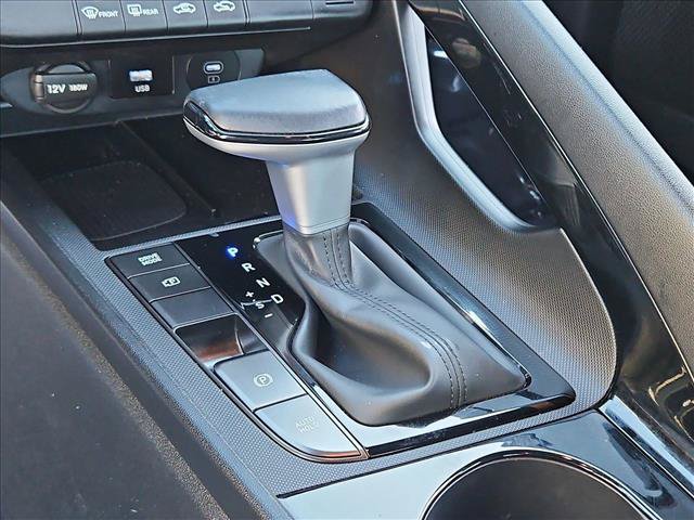 Used 2025 Hyundai Elantra SEL FWD image 12