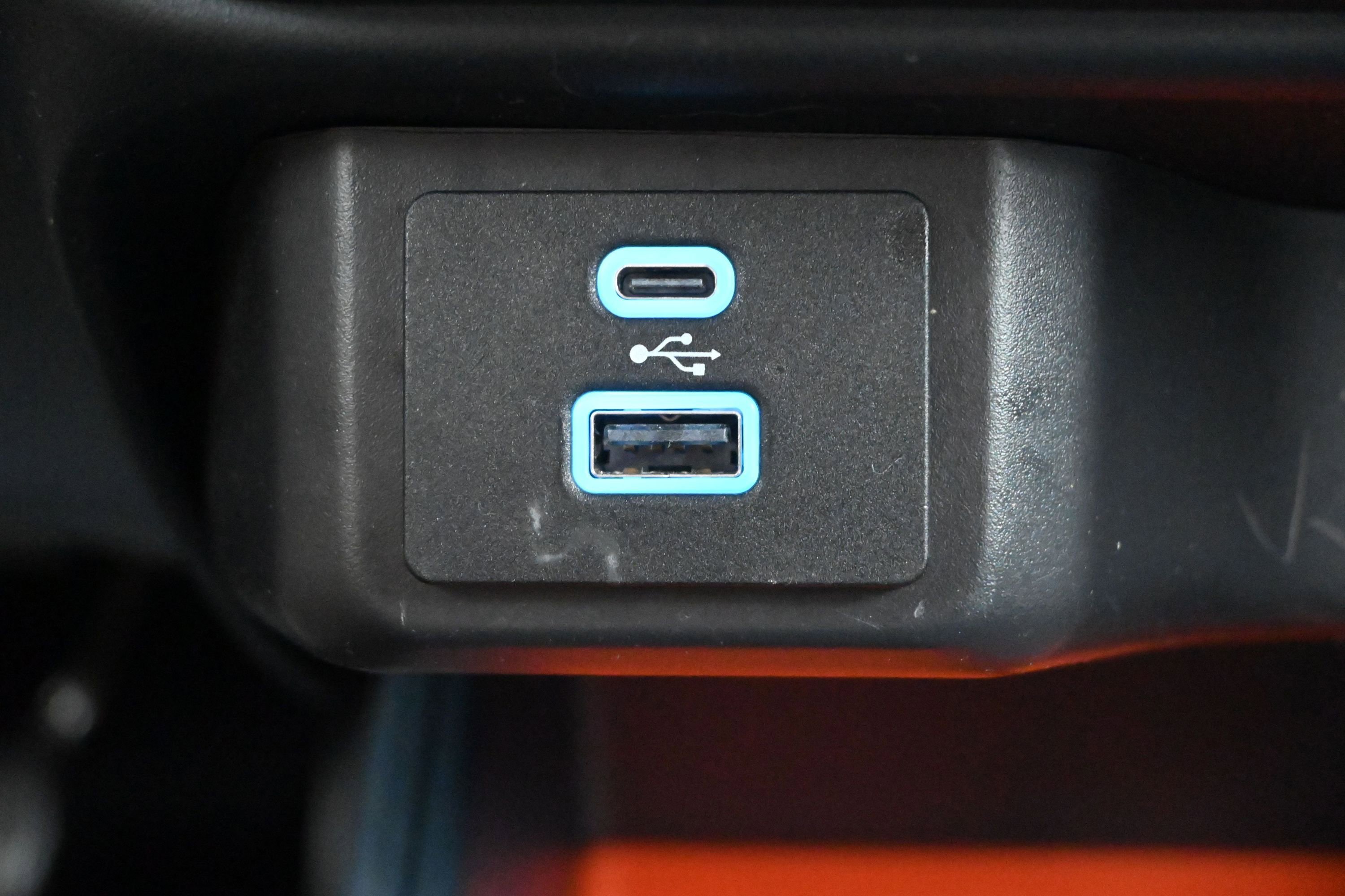 Used 2024 Ford Maverick XLT w/ XLT Luxury Package AWD/4WD image 18