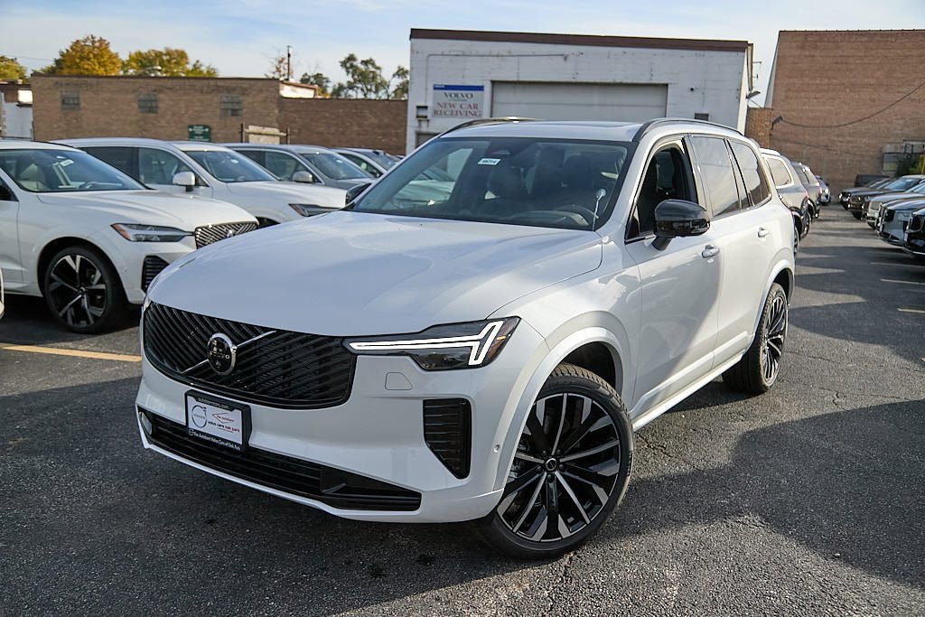 New 2026 Volvo XC90 B6 Ultra w/ Lounge Package