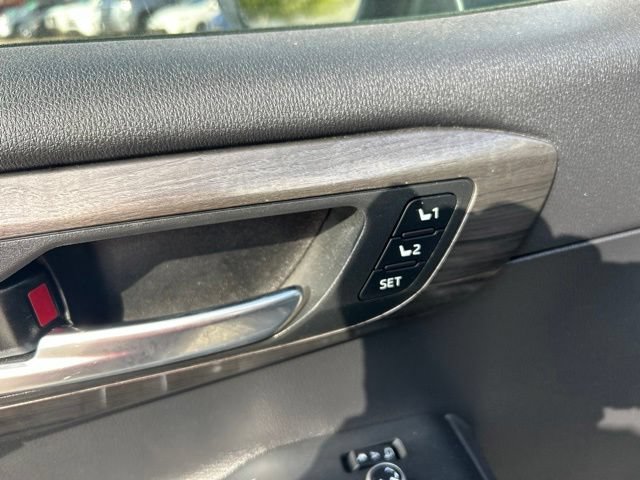 Used 2023 Toyota Highlander Platinum AWD/4WD image 15