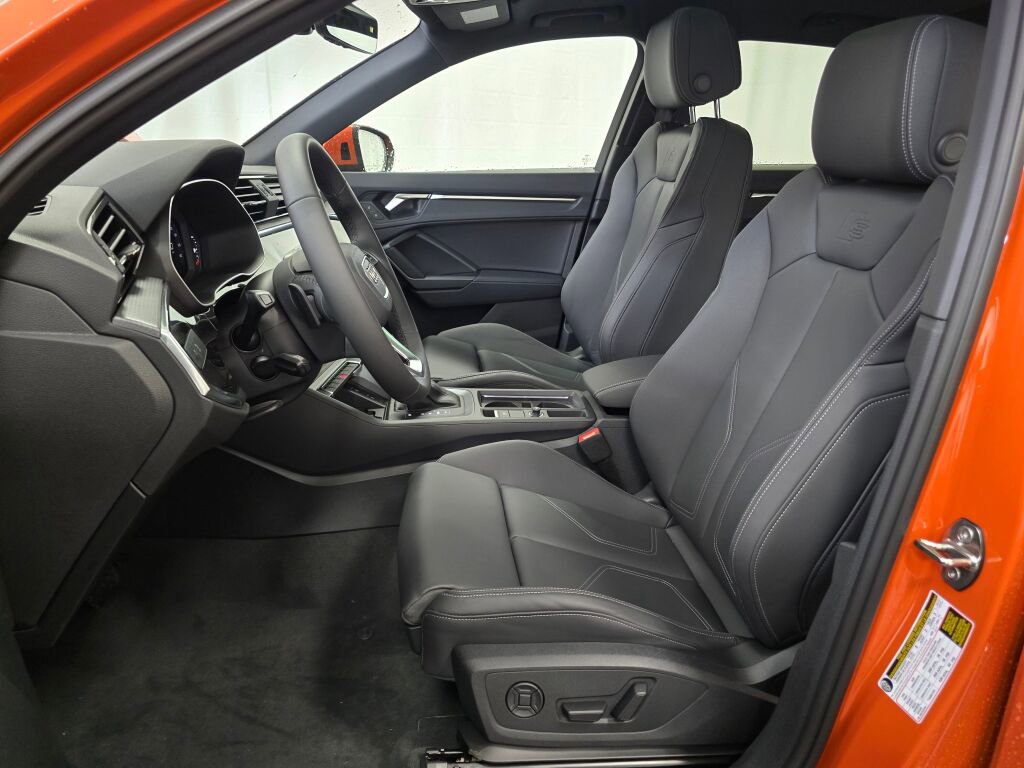 New 2025 Audi Q3 2.0T Premium image 13