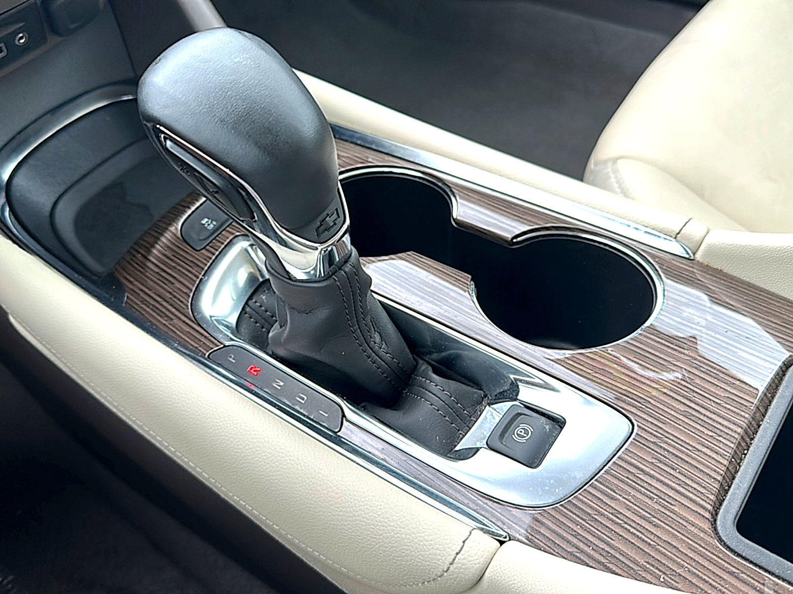 Used 2024 Chevrolet Malibu LT image 34