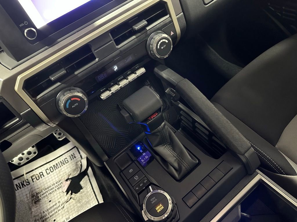 Used 2025 Toyota Tacoma TRD Sport AWD/4WD image 38