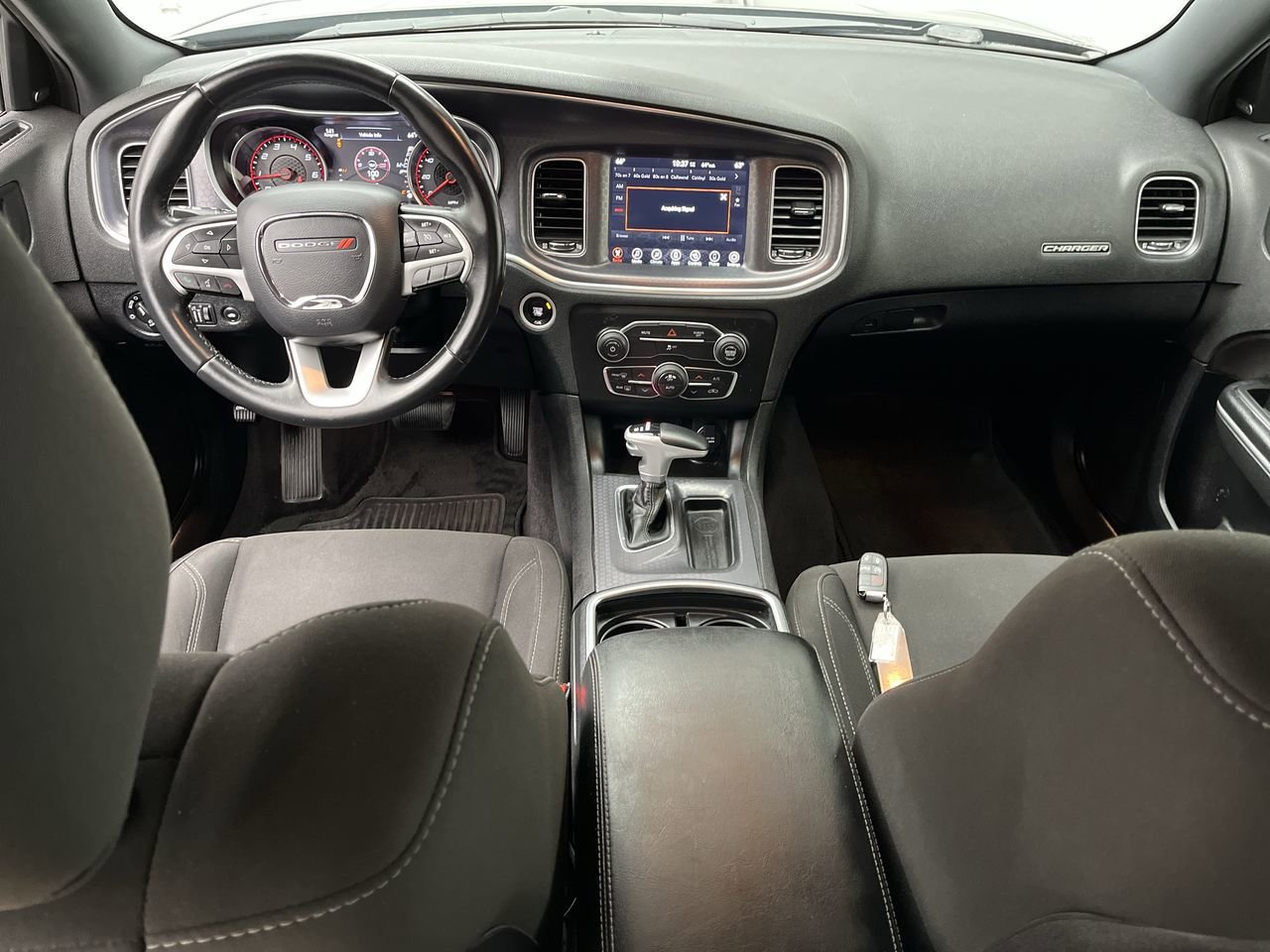Used 2017 Dodge Charger SXT image 13