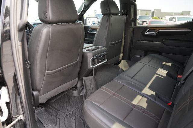 Used 2022 Chevrolet Silverado 1500 High Country w/ High Country Premium Package AWD/4WD image 12