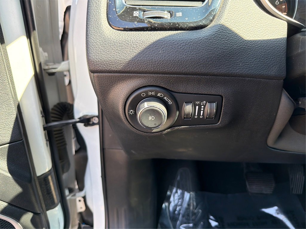 Used 2020 Jeep Compass Limited image 17