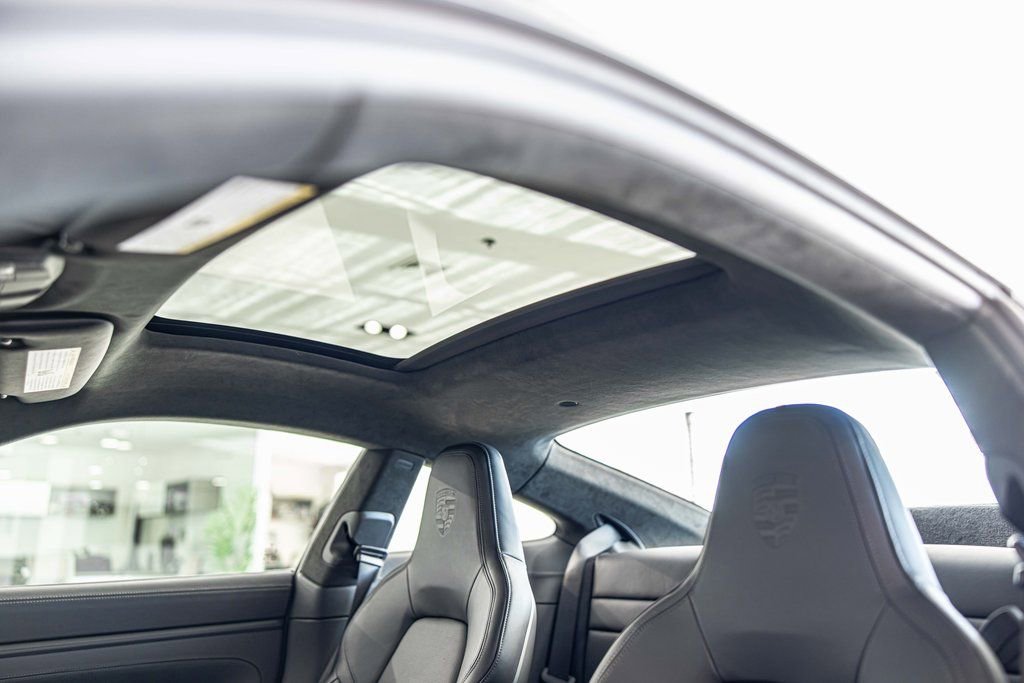 Used 2026 Porsche 911 Carrera 4 GTS w/ Premium Package image 17