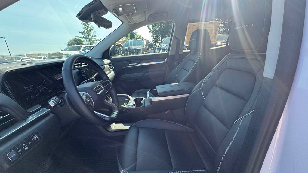 Used 2026 GMC Terrain Denali AWD/4WD image 19