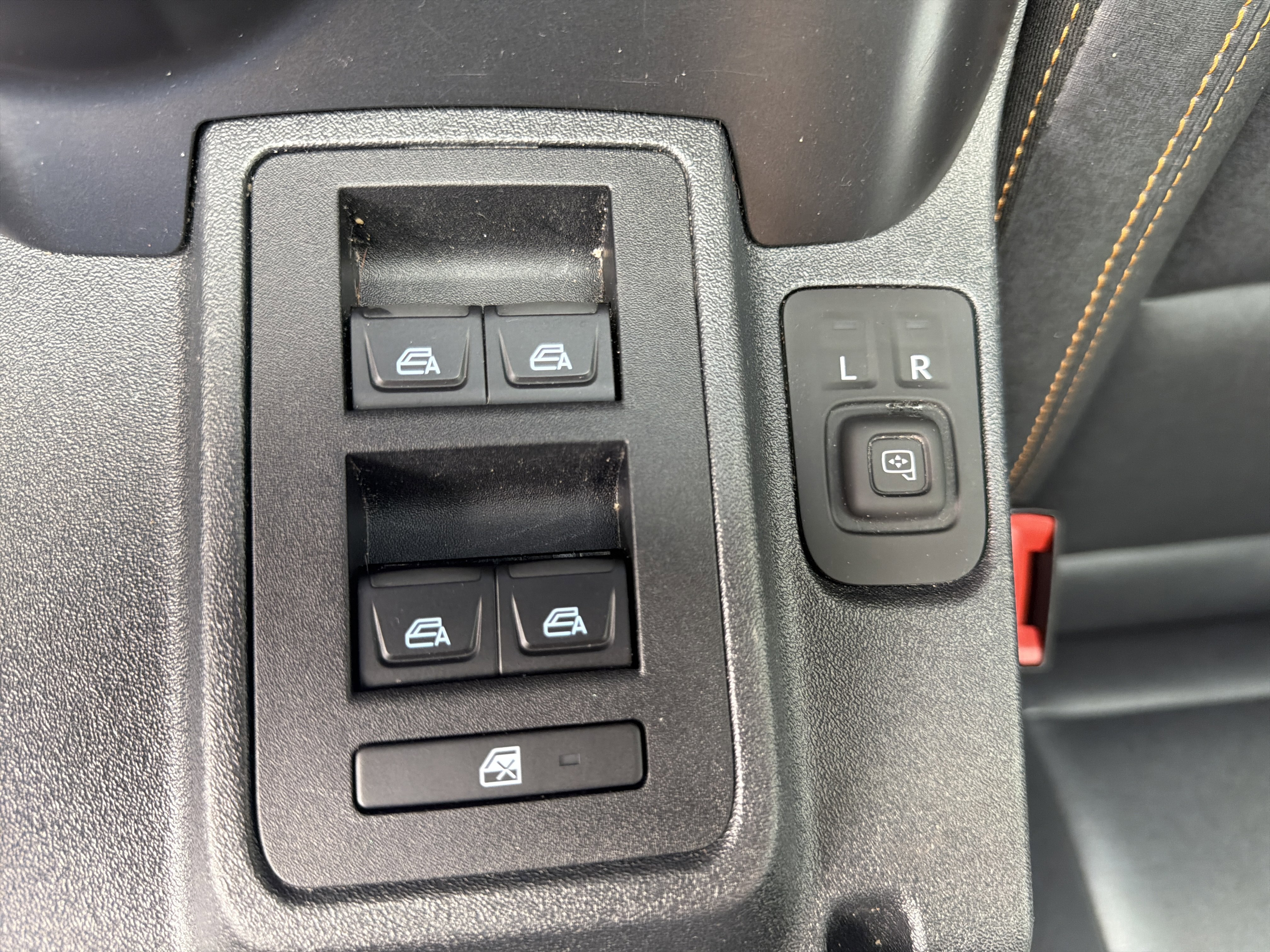 Used 2024 Ford Bronco Badlands image 31