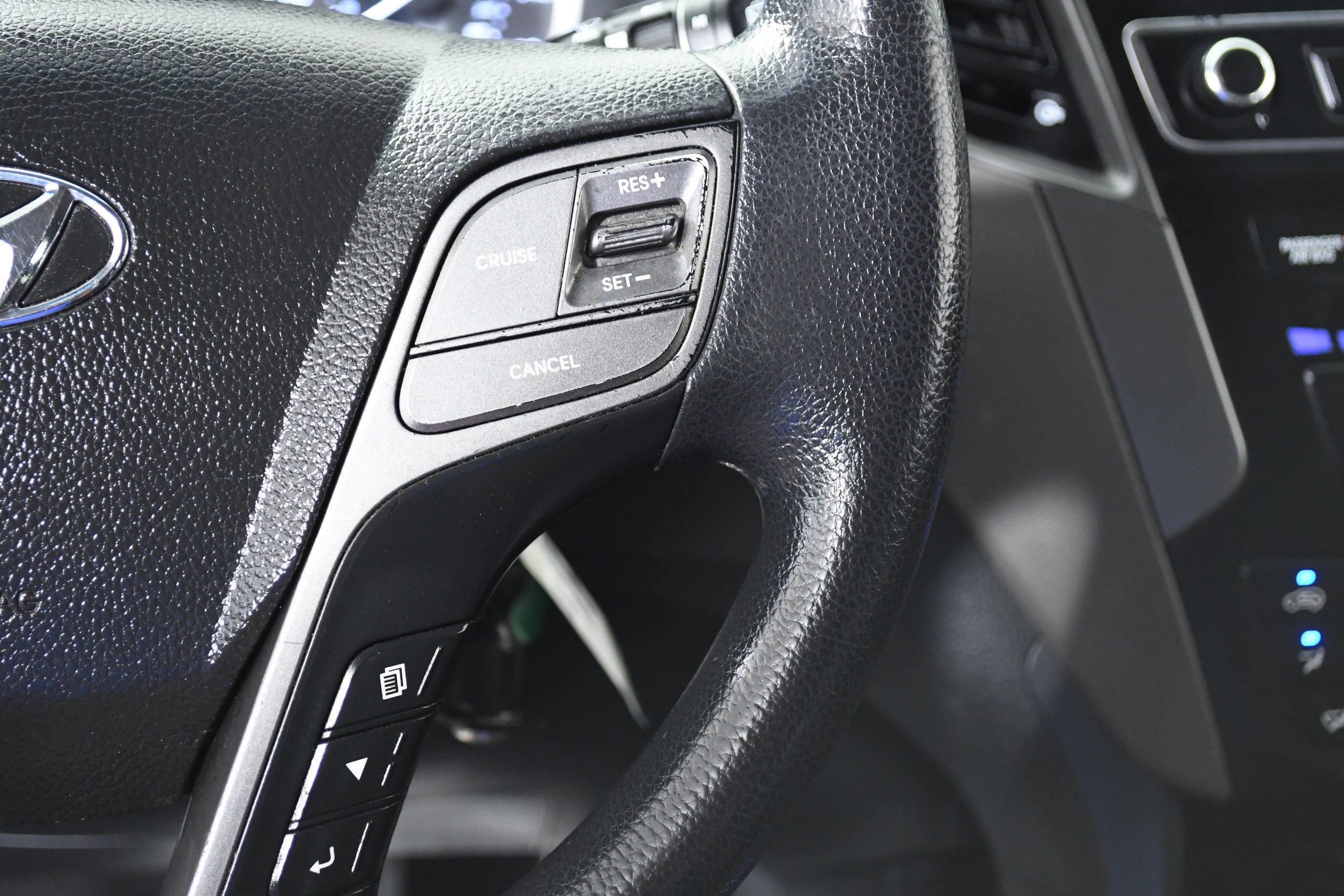 Used 2017 Hyundai Santa Fe Sport image 13