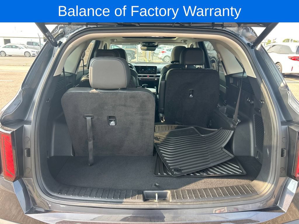 Used 2025 Kia Sorento EX w/ Panoramic Sunroof Package AWD/4WD image 13