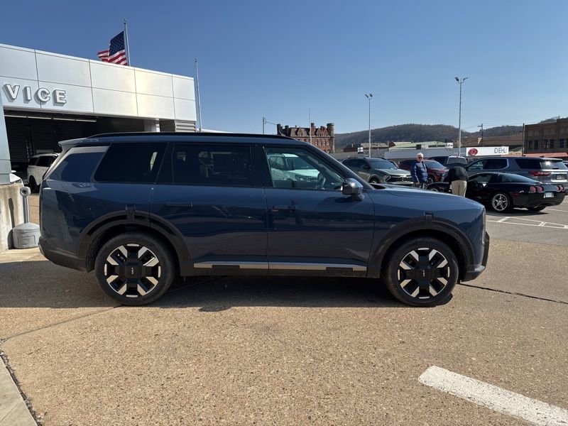 New 2027 Kia Telluride S image 8