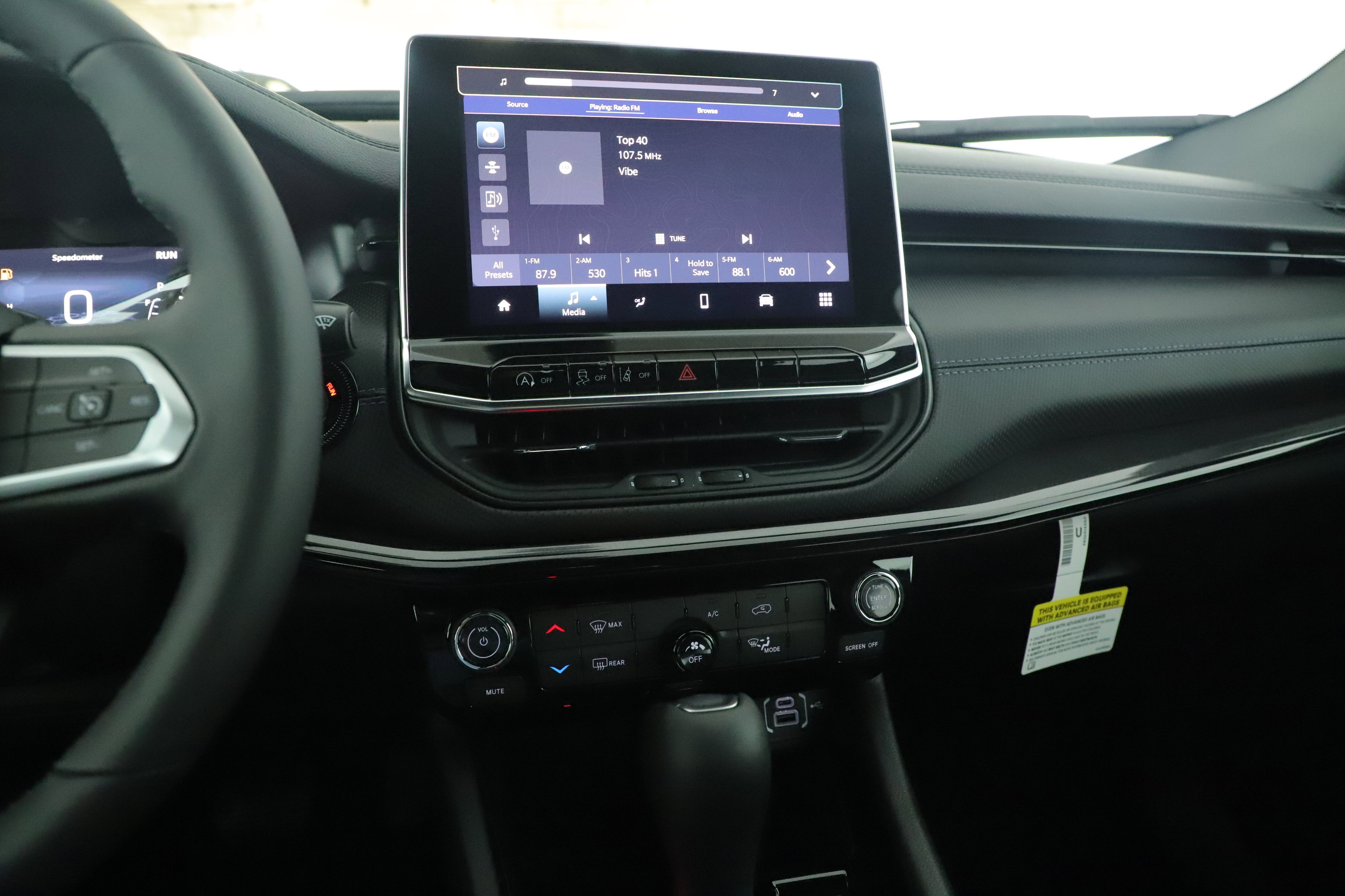 New 2026 Jeep Compass Latitude image 16