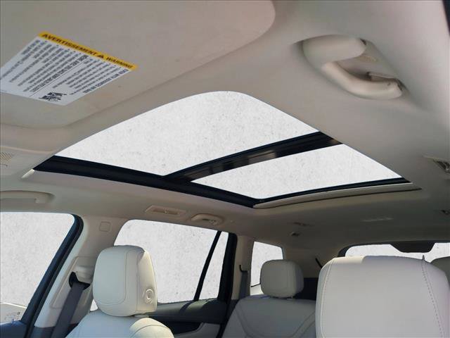 Used 2020 Cadillac XT6 Premium Luxury FWD image 16