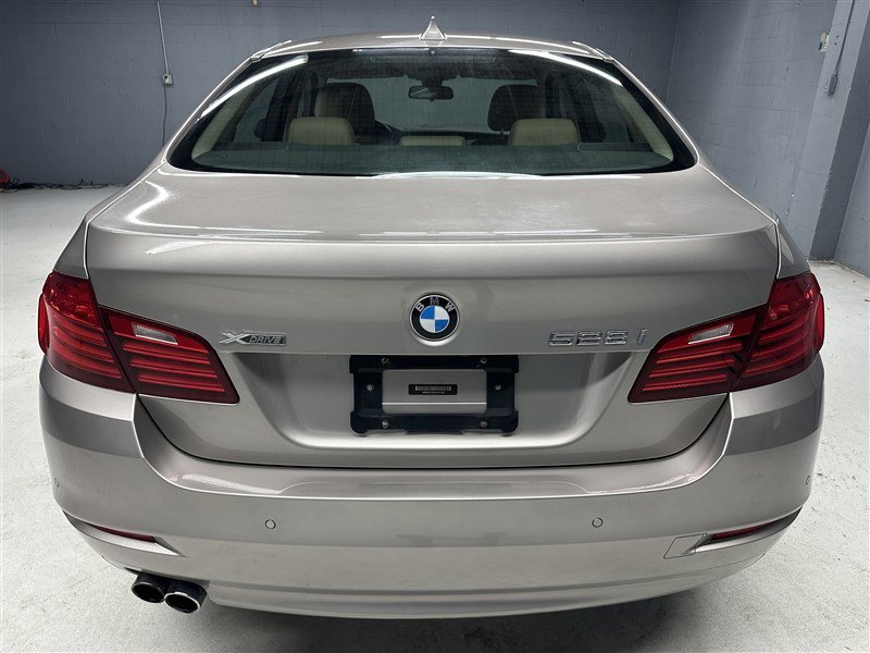 Used 2016 BMW 528i xDrive Sedan image 6