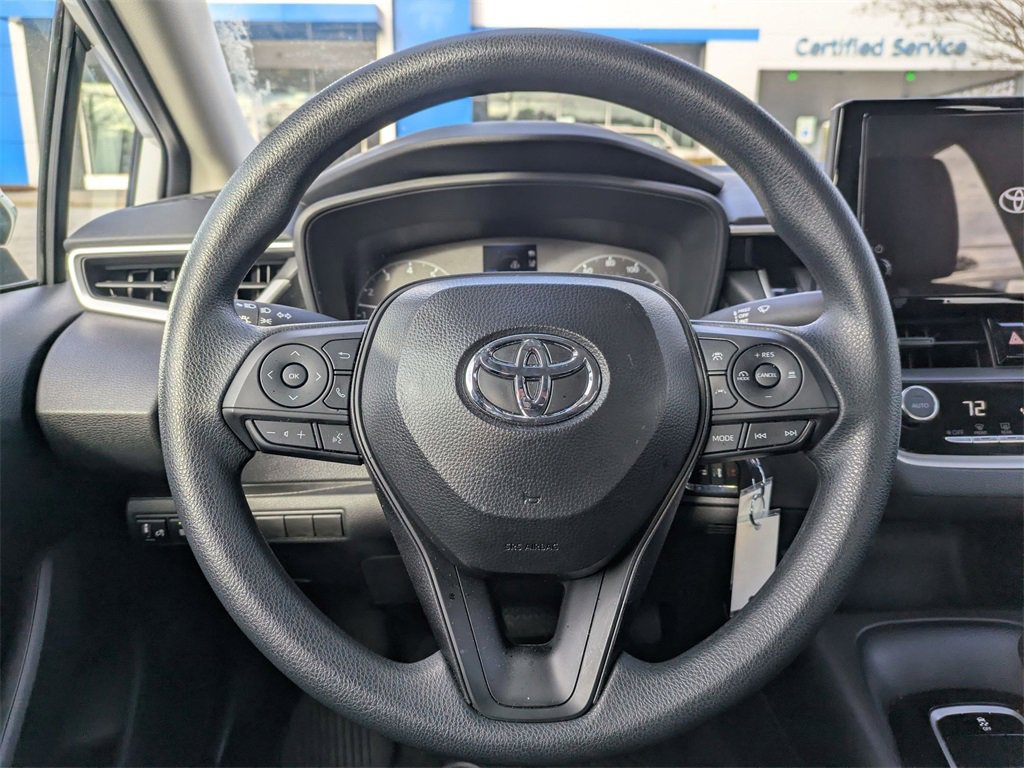 Used 2025 Toyota Corolla LE image 18