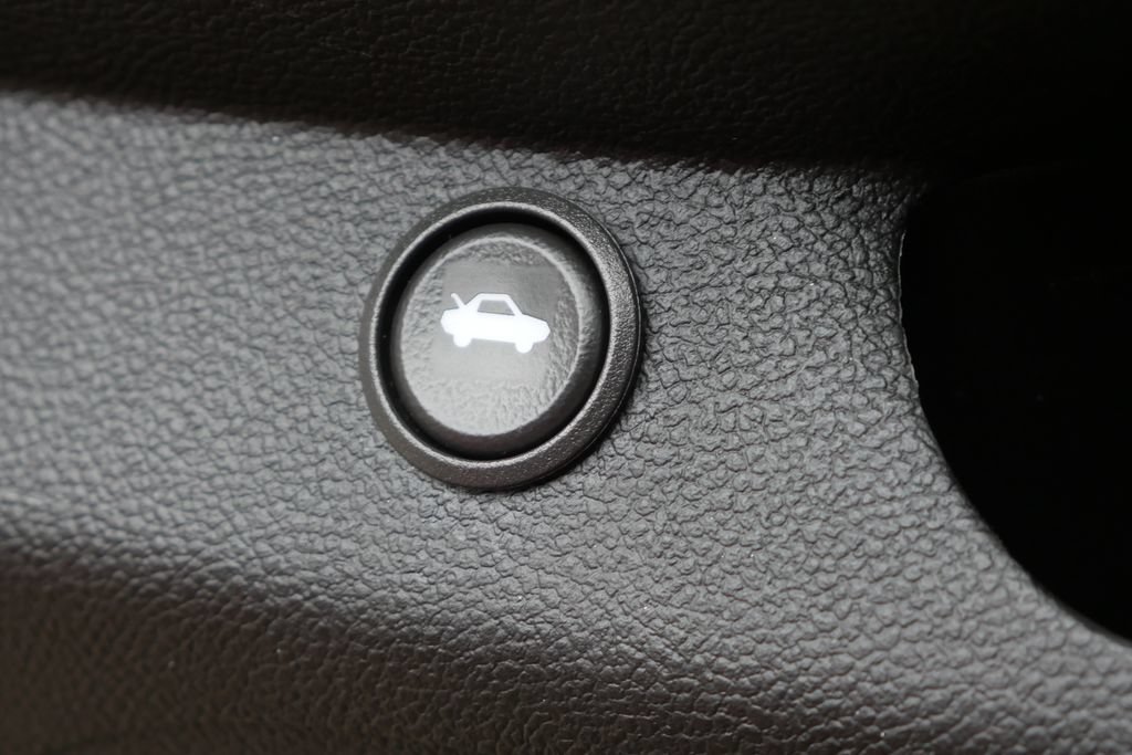 Used 2011 Chevrolet Camaro SS RWD image 16
