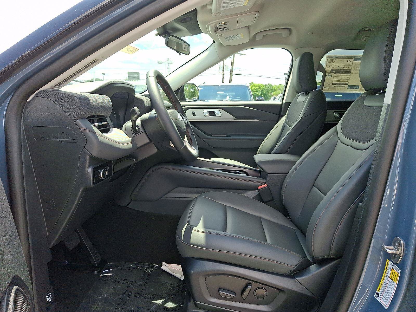 New 2026 Ford Explorer Active w/ Active Comfort Package AWD/4WD image 6