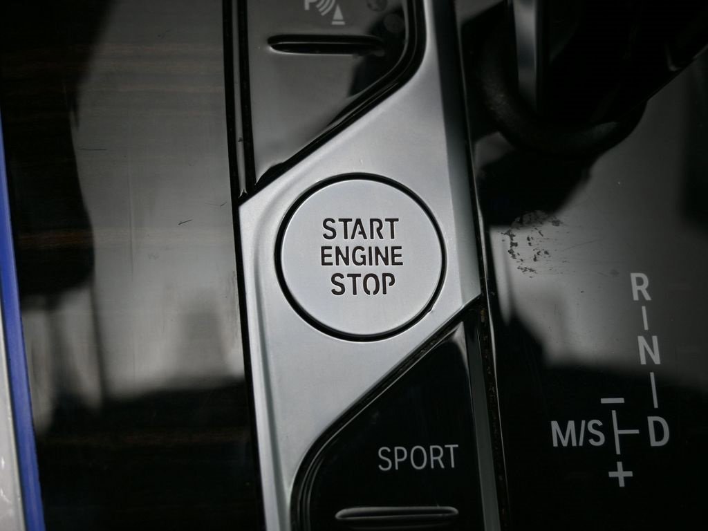 Used 2021 BMW X5 xDrive40i w/ Convenience Package image 22