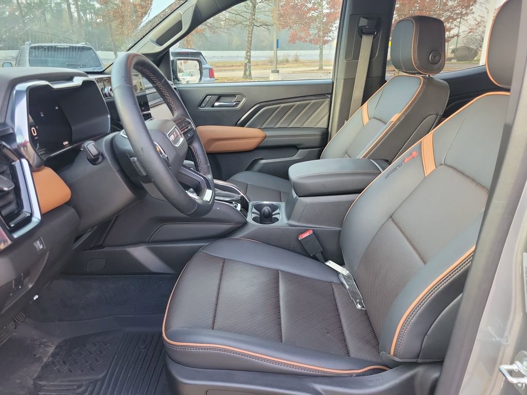 Used 2024 GMC Canyon AT4 w/ AT4 Premium Package image 16