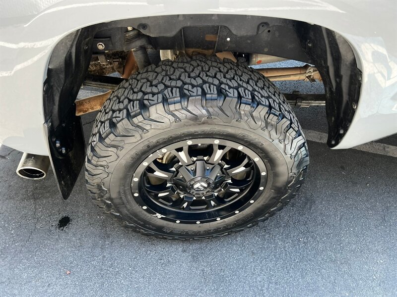 Used 2019 Toyota Tundra SR5 AWD/4WD image 13