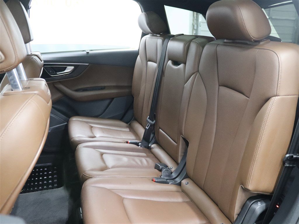 Used 2018 Audi Q7 3.0T Prestige image 12