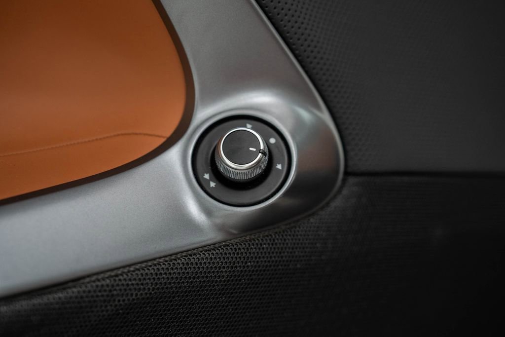 Used 2019 Ferrari 812 Superfast image 15