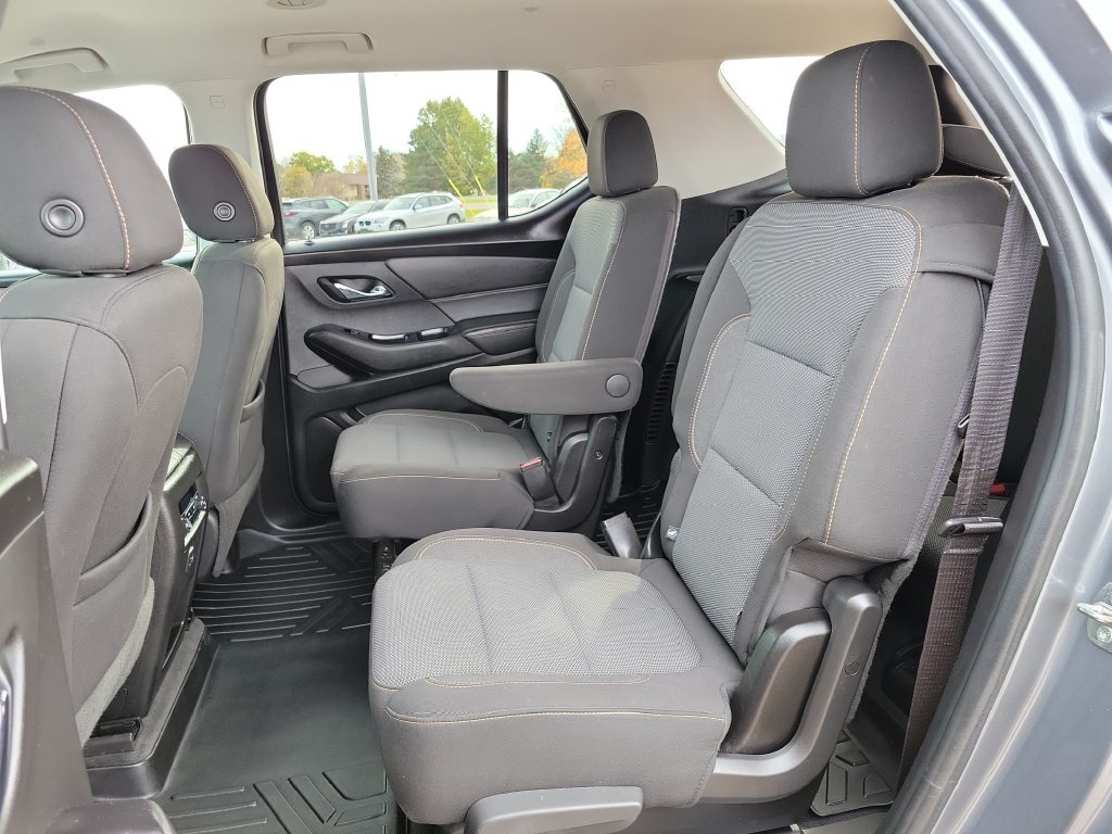 Used 2020 Chevrolet Traverse LT w/ LPO, Floor Liner Package AWD/4WD image 28