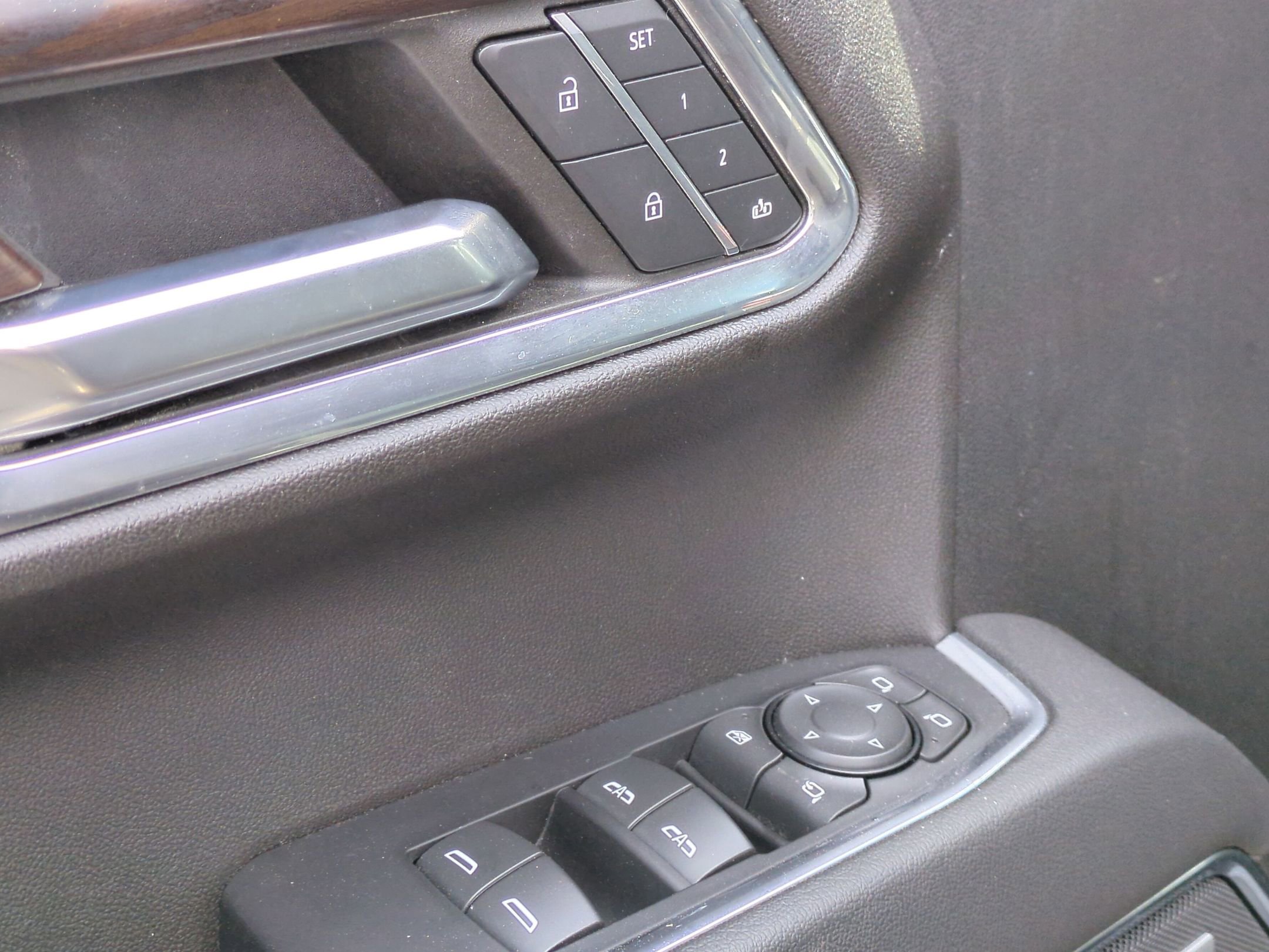 Used 2022 GMC Sierra 1500 SLT w/ SLT Premium Plus Package AWD/4WD image 15