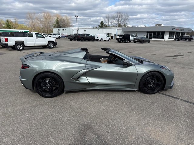 Used 2022 Chevrolet Corvette Stingray Preferred Conv w/ Z51 Performance Package RWD image 9