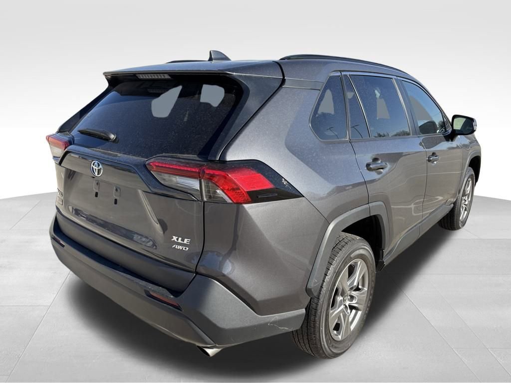 Used 2024 Toyota RAV4 XLE image 5