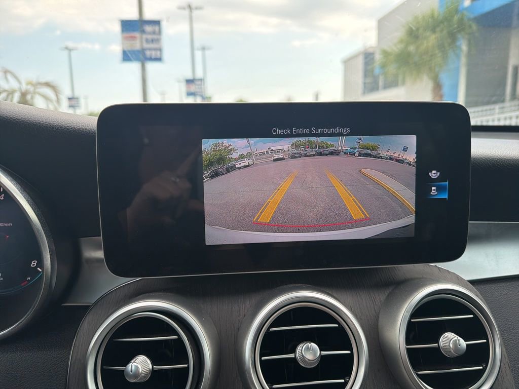 Used 2020 Mercedes-Benz GLC 300 4MATIC w/ Multimedia Package image 23