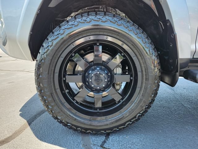 Used 2017 Toyota 4Runner SR5 Premium AWD/4WD image 25