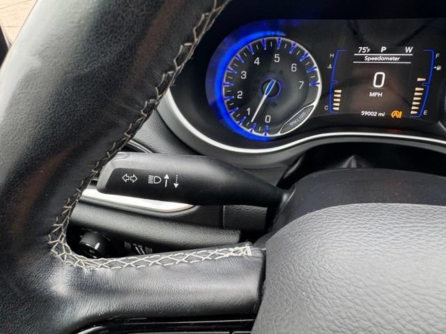 Used 2019 Chrysler Pacifica Touring Plus w/ S Appearance Package FWD image 26
