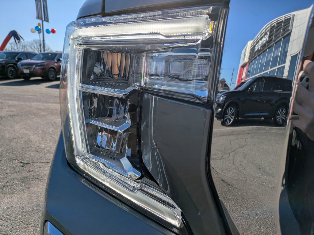 Used 2022 GMC Sierra 1500 Denali w/ Denali Premium Package image 11
